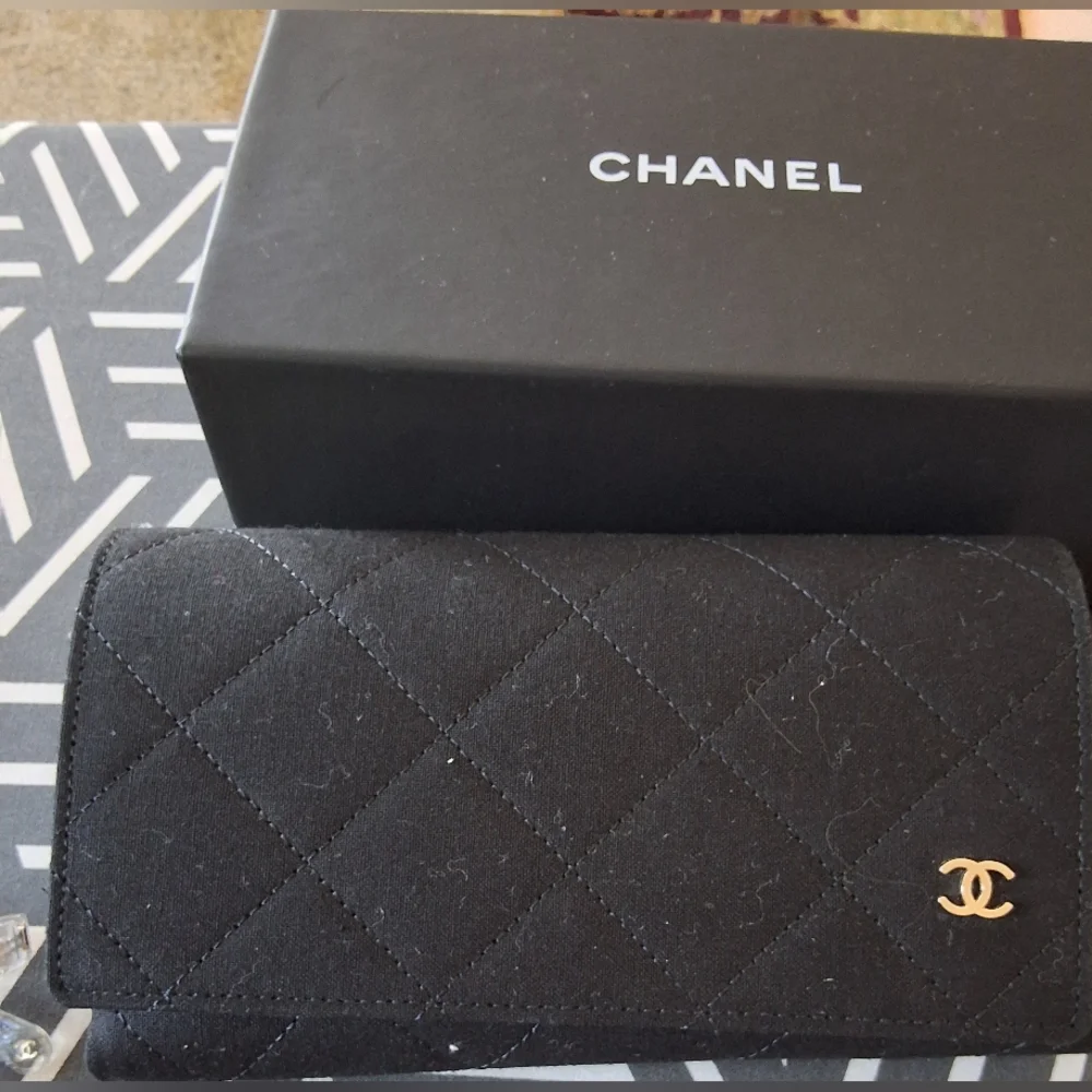 CHANEL Clear glitter shimmer Round Frame Sunglasses with Gray Lenses - Picture 7 of 11